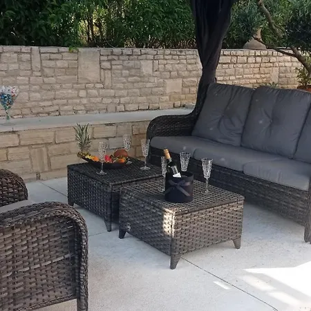 Tinno M Apartman Póla