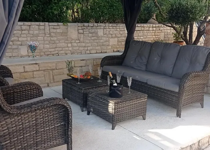 Tinno M Appartement Pula