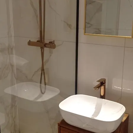 Tinno M Apartment