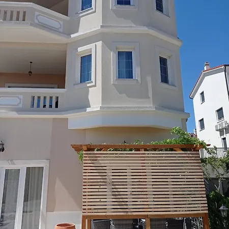 Tinno M Apartamento *